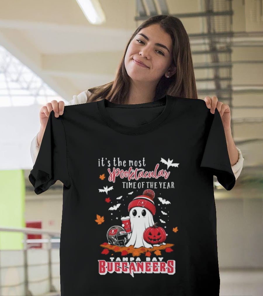 Tampa Bay Buccaneers Halloween Ghost 2026 Spooktacular Time Of The Year T-Shirt