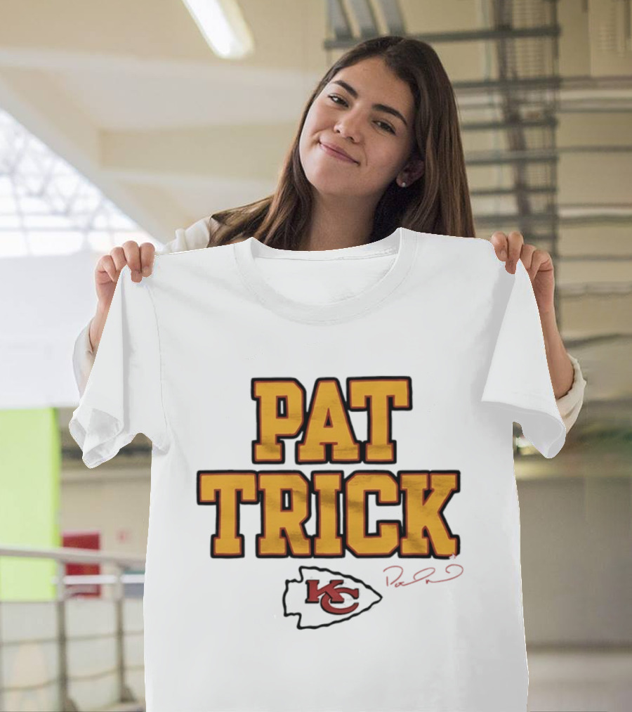 Pat Trick Kansas City Chiefs Patrick Mahomes KC Signature T-Shirt