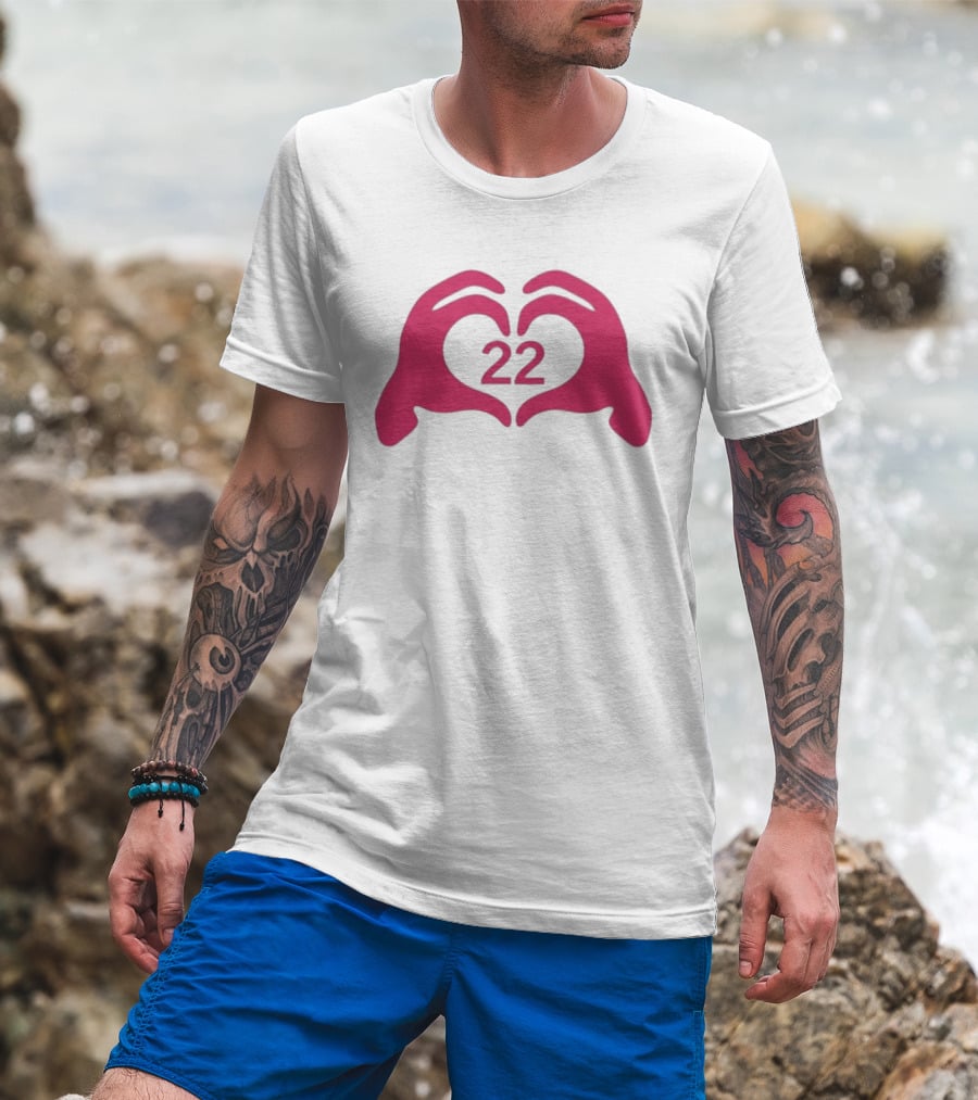 Feelin 22 Pink Heart Hands Gesture T-Shirt