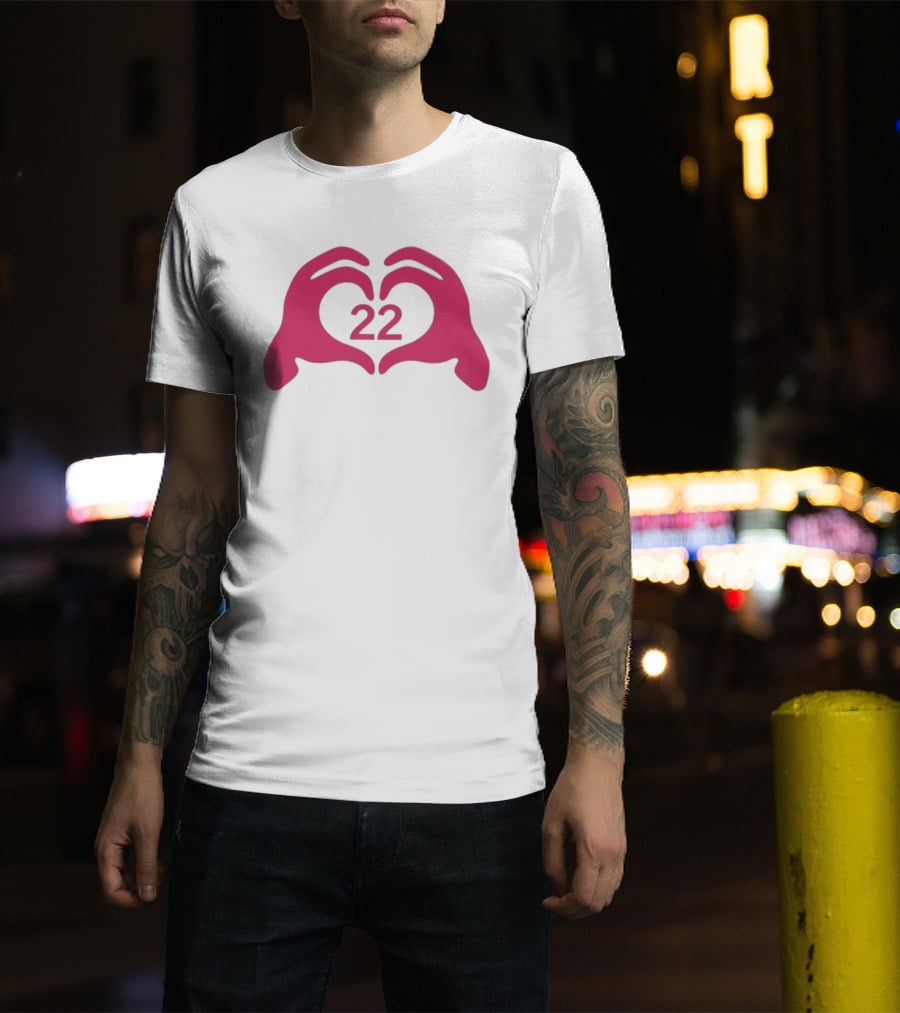 Feelin 22 Pink Heart Hands Gesture T-Shirt