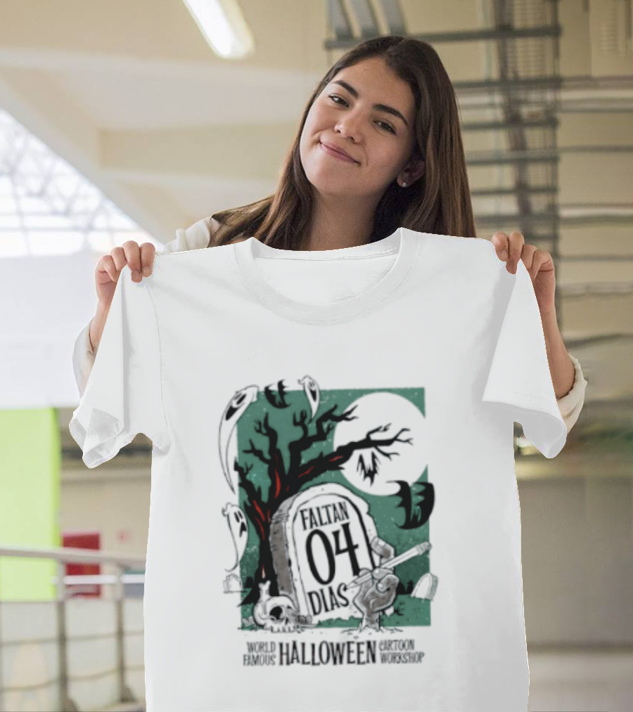 Faltan 04 Dias World Famous Halloween Cartoon Workshop Spooky Tree And Bats T-Shirt