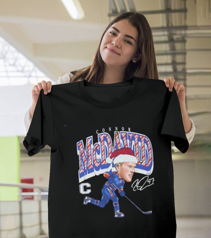 Connor McDavid Edmonton Oilers Cartoon Santa Hat ND97 T-Shirt