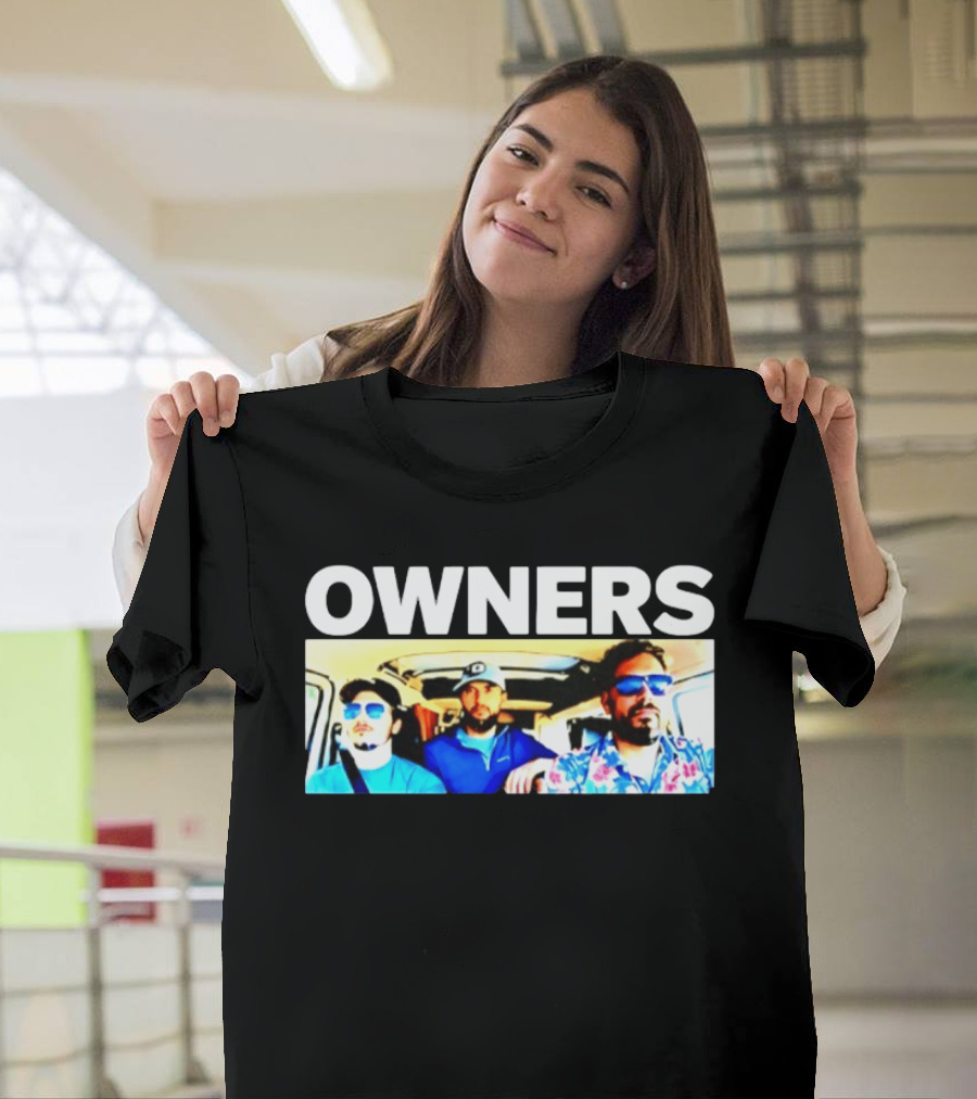 Owners Van Life Road Trip Friends Adventure Travel T-Shirt