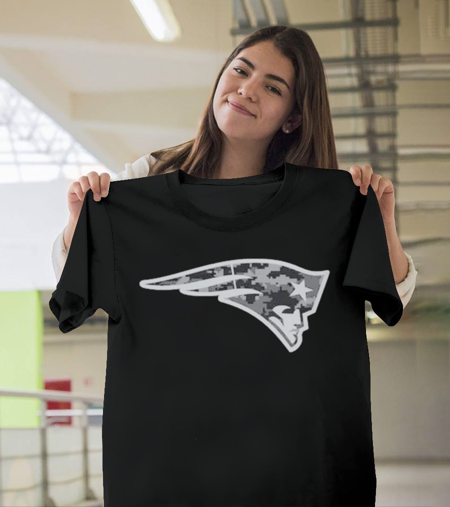 New England Patriots 2026 Salute To Service Camo Patriots Head T-Shirt
