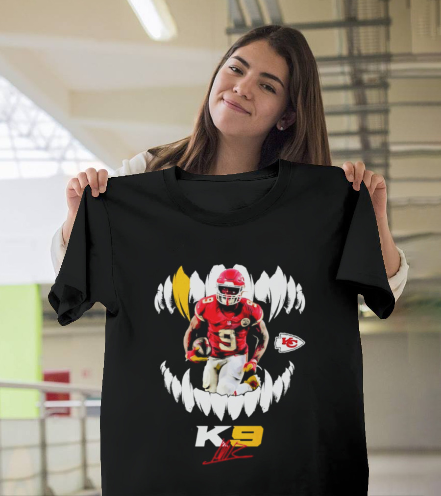 Kansas City Chiefs K9 Kenneth Walker III Football Teeth T-Shirt