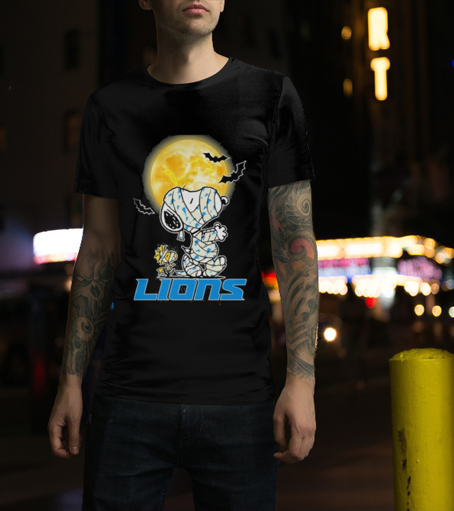 Detroit Lions Snoopy Halloween 2026 Full Moon Bat Holiday T-Shirt