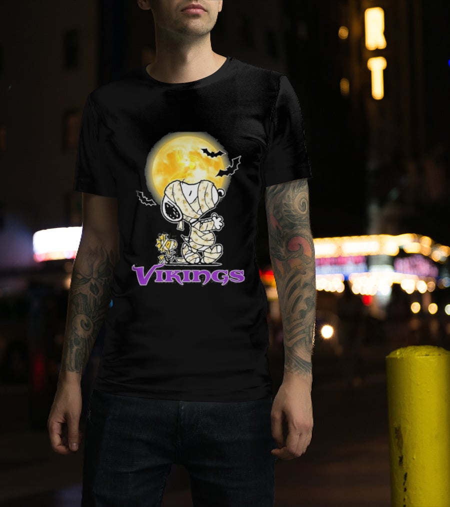 Minnesota Vikings Snoopy Halloween Moon 2026 Holiday T-Shirt