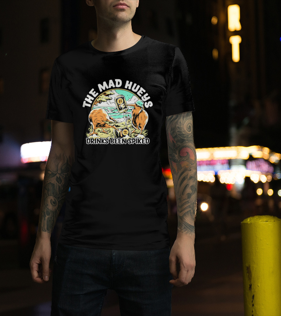 The Mad Hueys Drinks Been Spiked Kiwi Bird Surfing Beach Scene T-Shirt