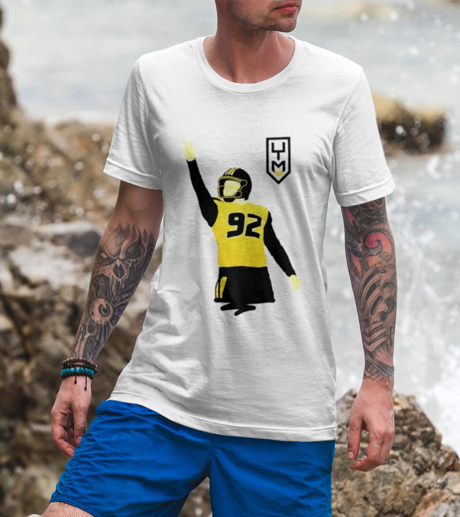 Harrison Mevis 92 Los Angeles Rams The Thiccer Kicker Football Player Quarterback Iconic Celebratory Pose T-Shirt