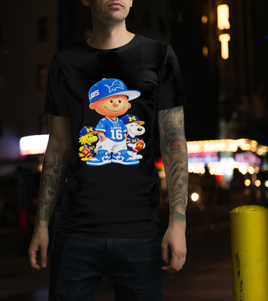 Charlie Brown Snoopy Woodstock Detroit Lions Michigan Wolverines Football Fan 16 T-Shirt