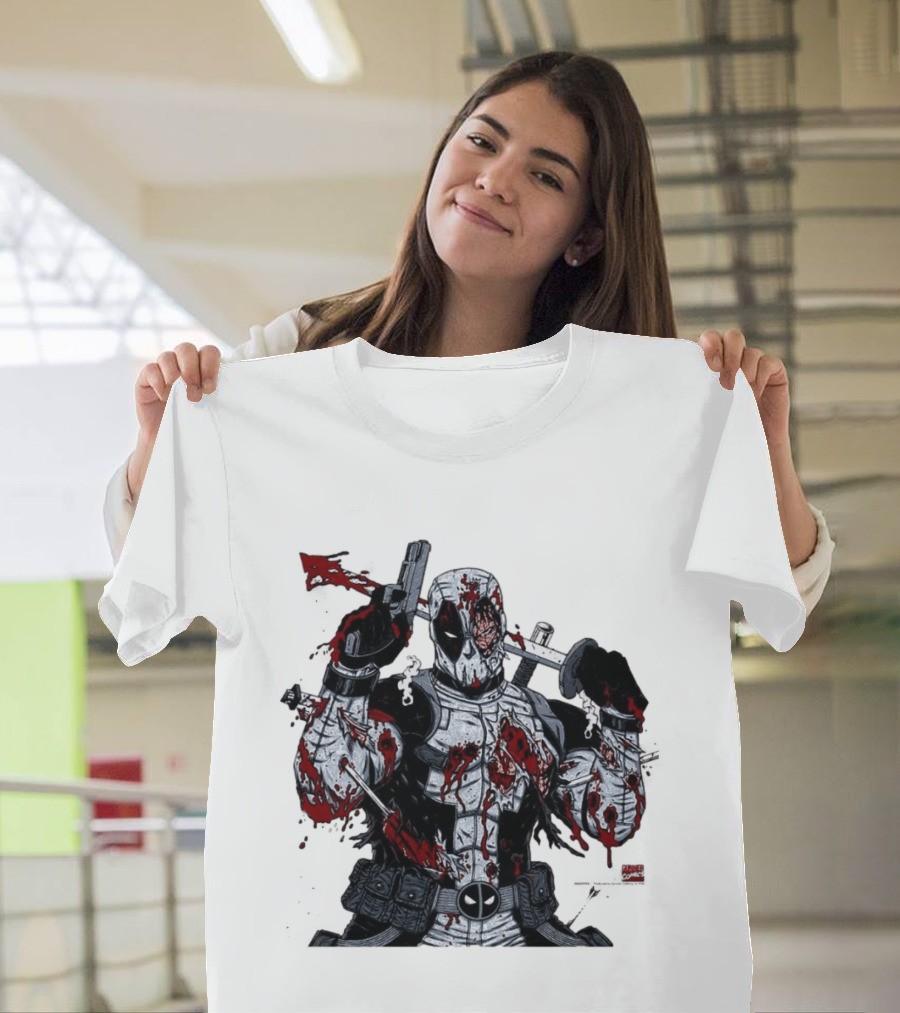 Deadpool Battle Damaged Bloody Swords Katana Gunner Comics Hero T-Shirt