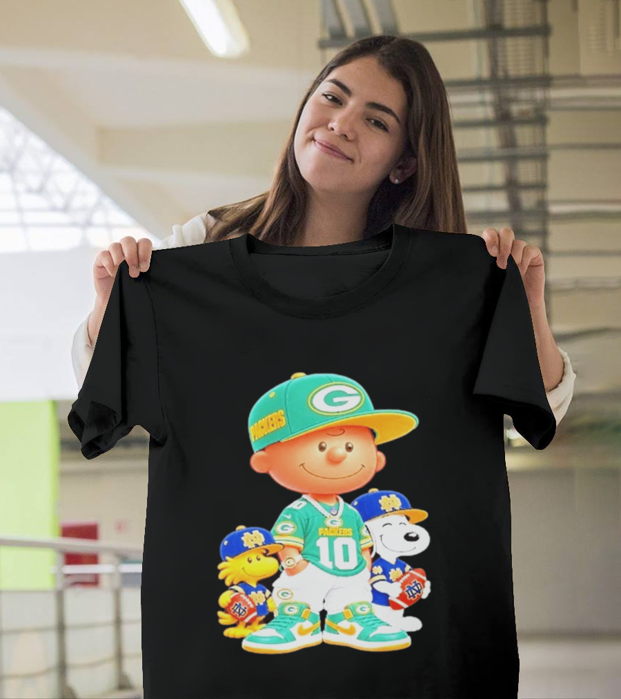 Peanuts Green Bay Packers Notre Dame Fighting Irish Football Characters Charlie Brown Snoopy Woodstock T-Shirt