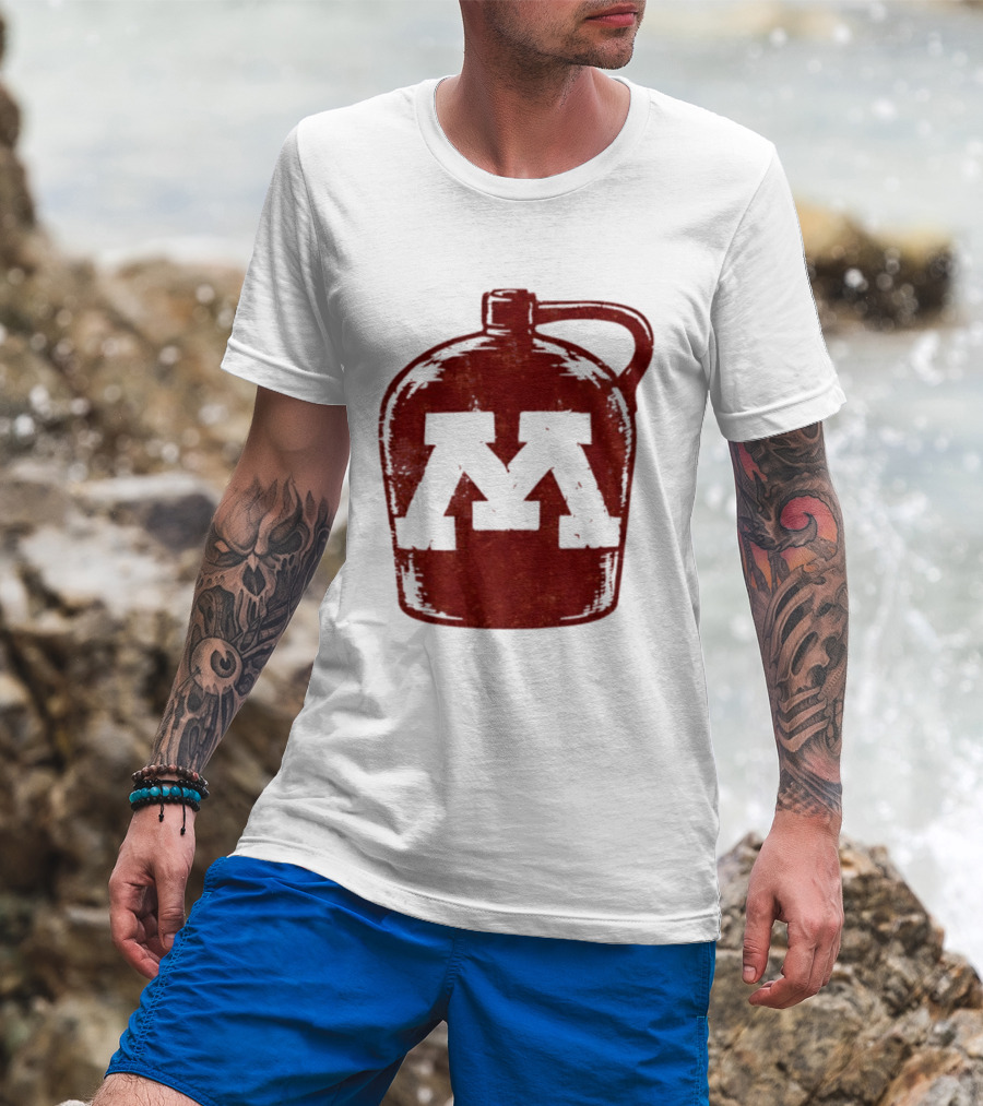 Minnesota Golden Gophers Football Jug M T-Shirt