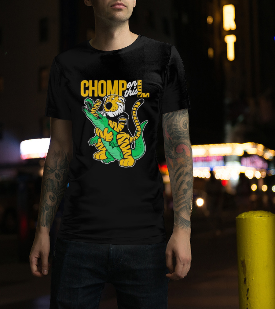 Missouri Chomp On This L Tiger And Alligator Face Off T-Shirt