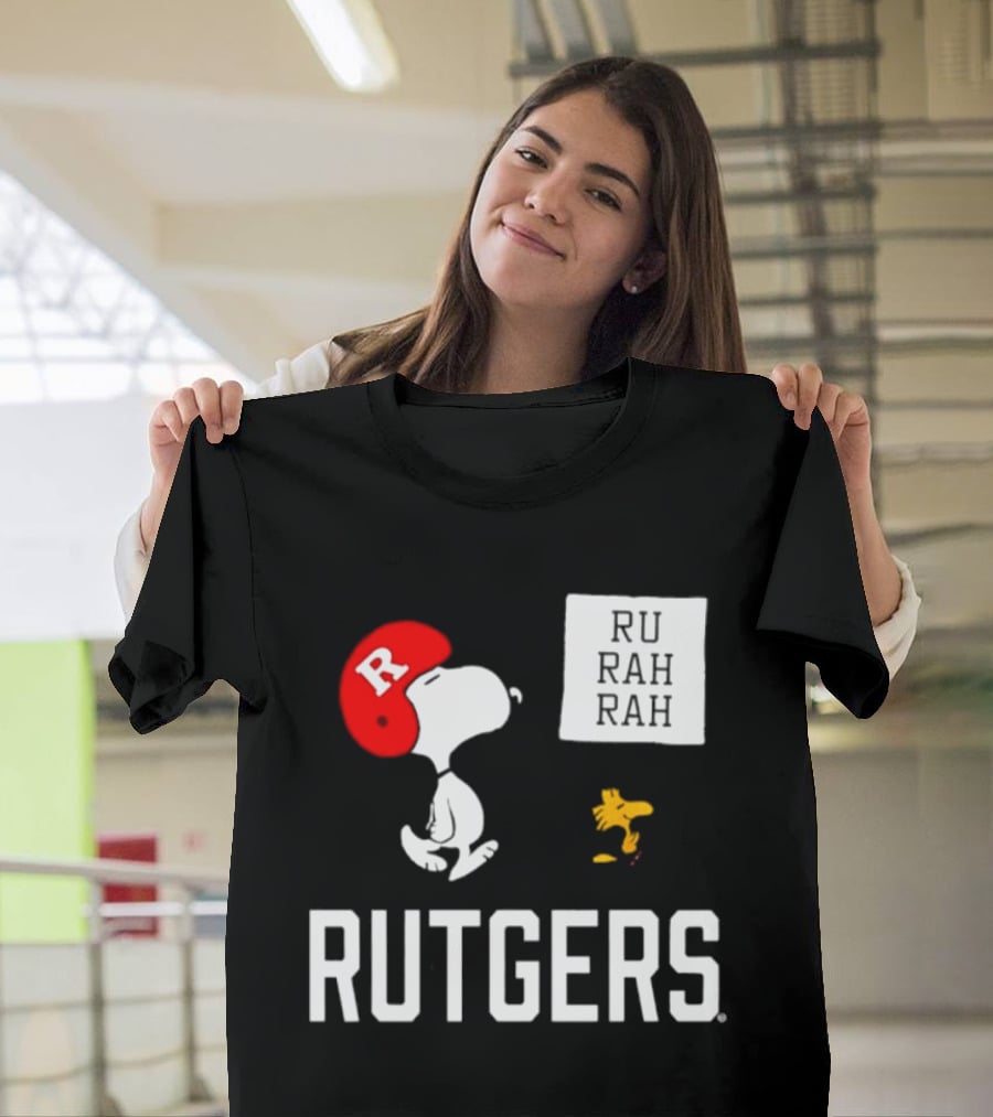 Snoopy Woodstock Rutgers Scarlet Knights Football Helmet R T-Shirt
