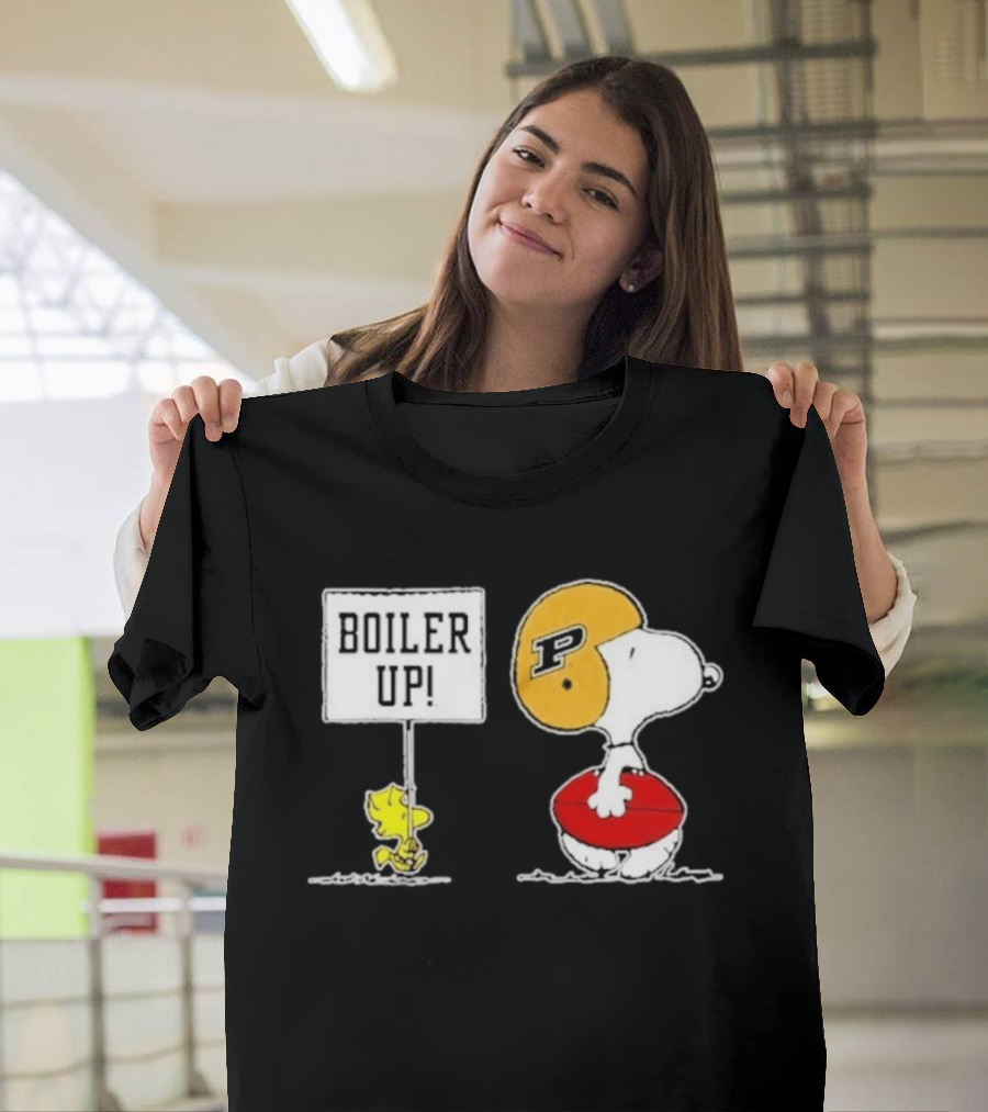 Snoopy And Woodstock Boiler Up Purdue Boilermakers Football P Helmet Peanuts Characters Holding Football T-Shirt