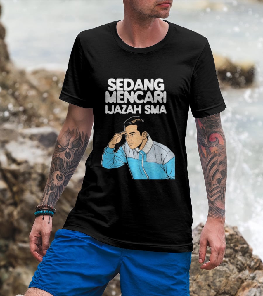 Sedang Mencari Ijazah SMA Man In Blue Jacket Visual T-Shirt