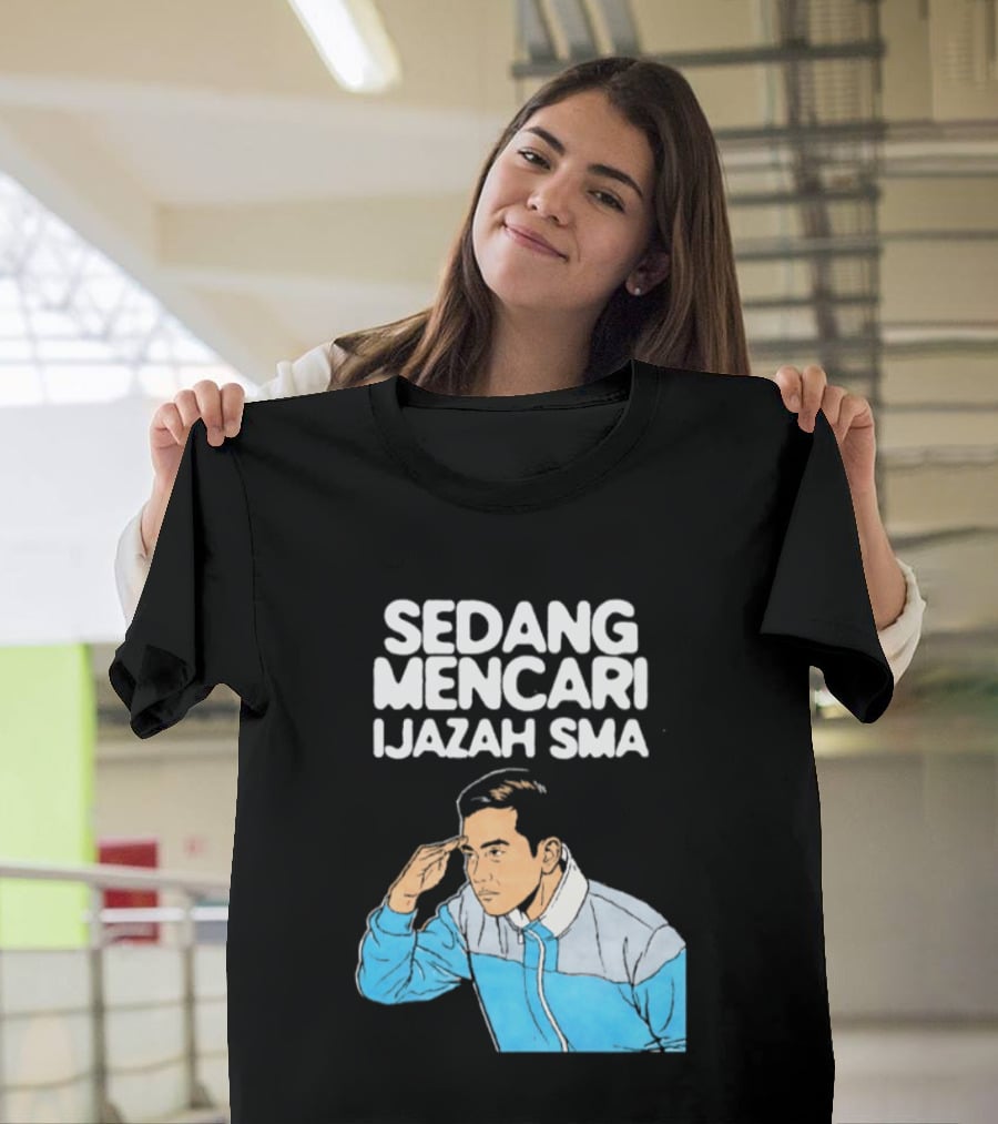 Sedang Mencari Ijazah SMA Man In Blue Jacket Visual T-Shirt
