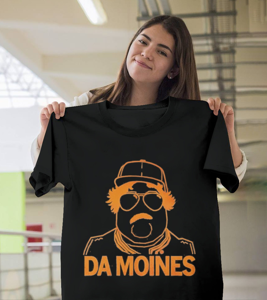 RAYGUN Da Moines Iconic Design With Cap And Sunglasses T-Shirt