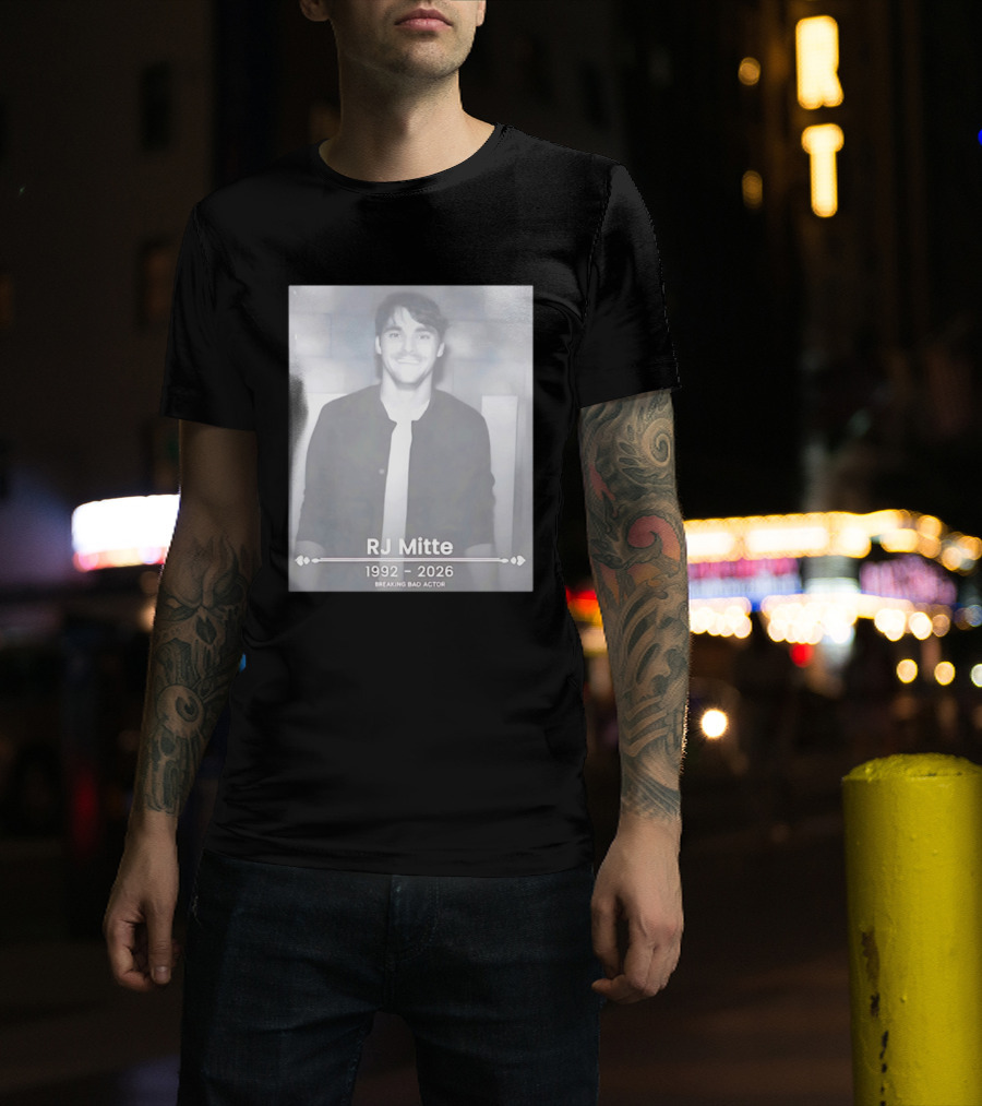 RJ Mitte 1992 2026 Breaking Bad Actor Memorial T-Shirt