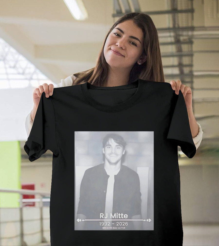 RJ Mitte 1992 2026 Breaking Bad Actor Memorial T-Shirt