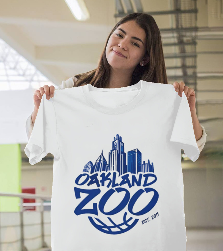 Pitt Panthers Oakland Zoo You Vs The Zoo Est 2001 T-Shirt
