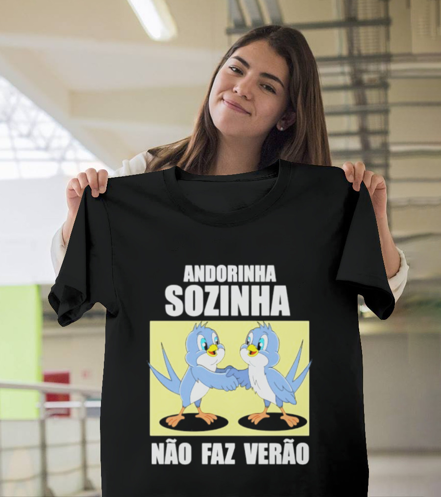 Andorinha Sozinha Não Faz Verão Handshake Birds T-Shirt