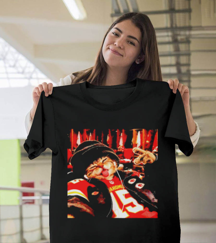 Kansas City Chiefs Cat With Patrick Mahomes Jersey Number 15 T-Shirt