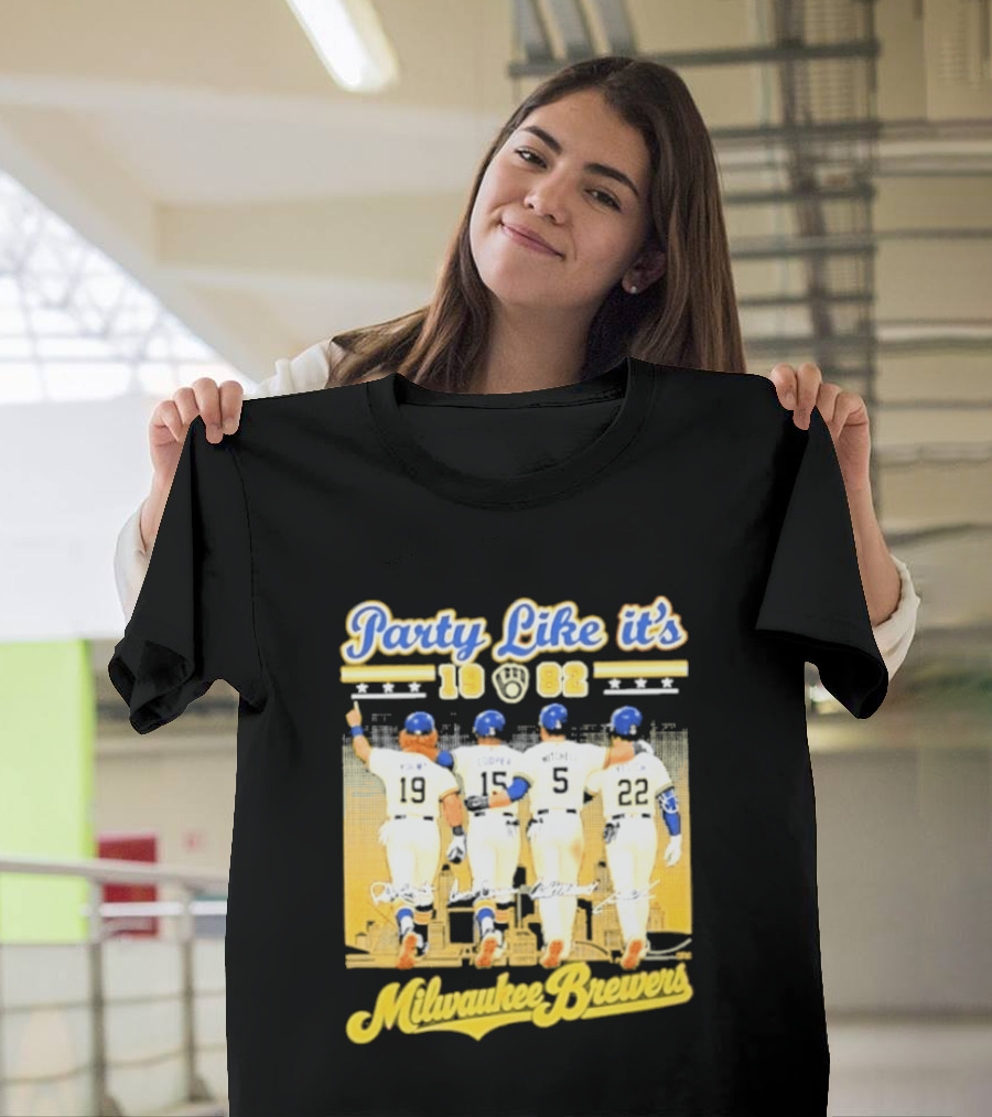 Party Like It's 1982 Milwaukee Brewers City Skyline Signatures T-Shirt