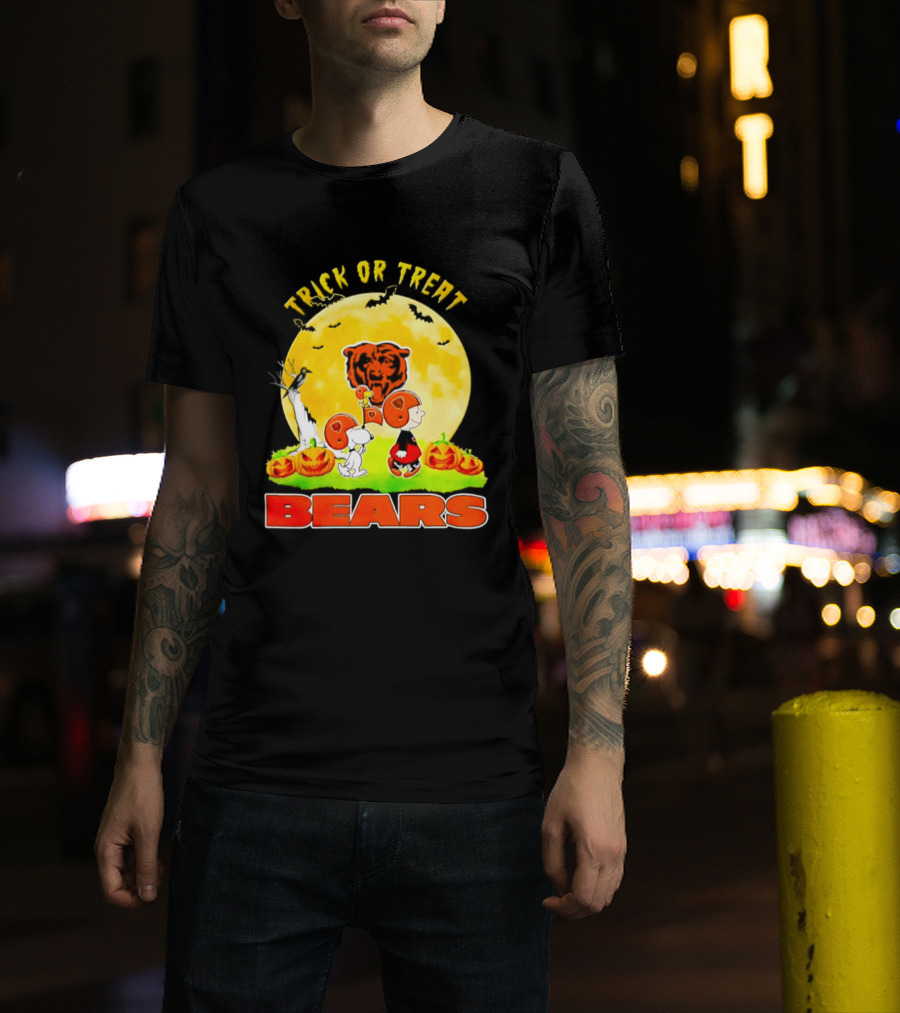 Chicago Bears Peanuts Halloween Trick Or Treat Pumpkins T-Shirt