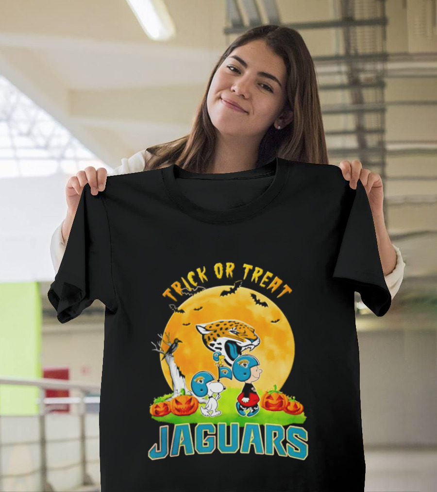 Trick Or Treat Jacksonville Jaguars Peanuts Halloween Abbey Road 2026 T-Shirt