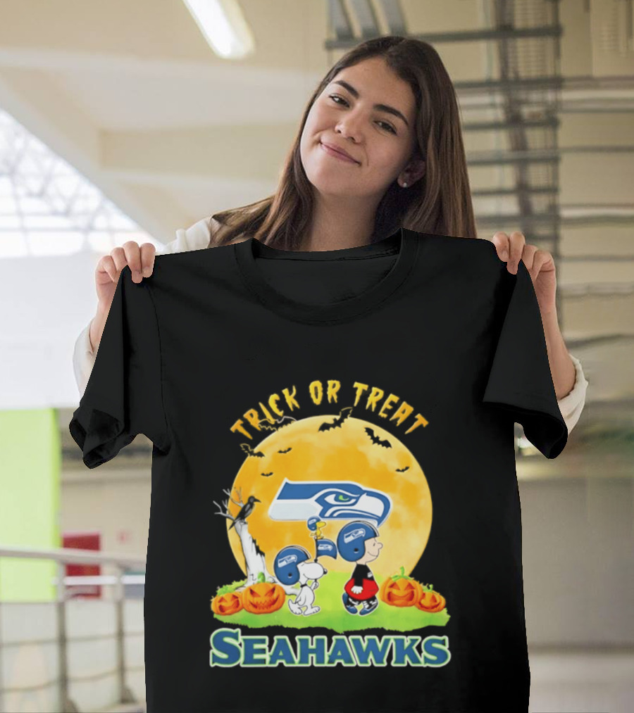Seattle Seahawks Peanuts Trick Or Treat Halloween Abbey Road 2026 T-Shirt