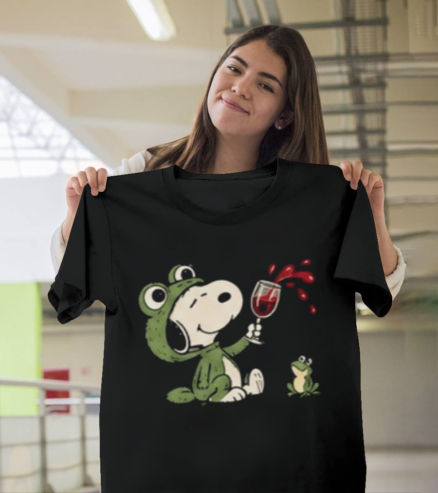 Snoopy Frog Mayhem Christmas Fun Under Mistletoe For Snoopy Fans T-Shirt