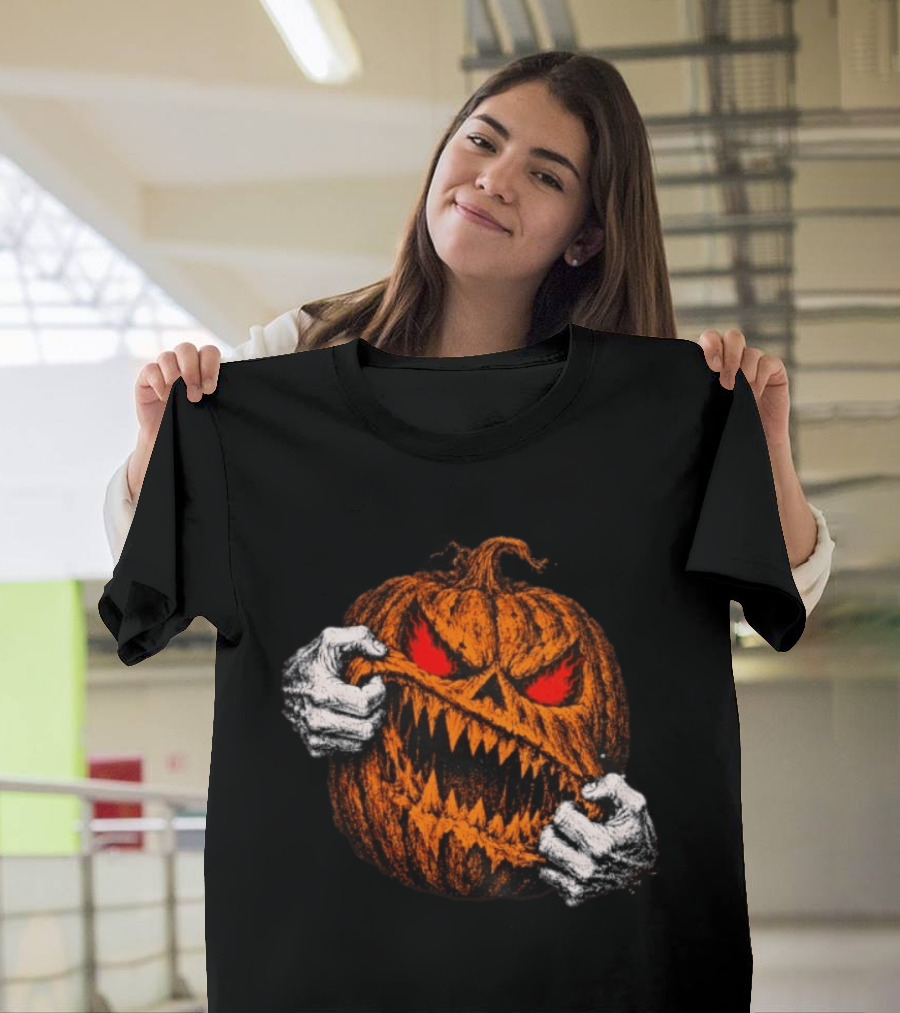 Halloween 2026 Evil Pumpkin Glowing Eyes Sharp Teeth Grinning Horror T-Shirt
