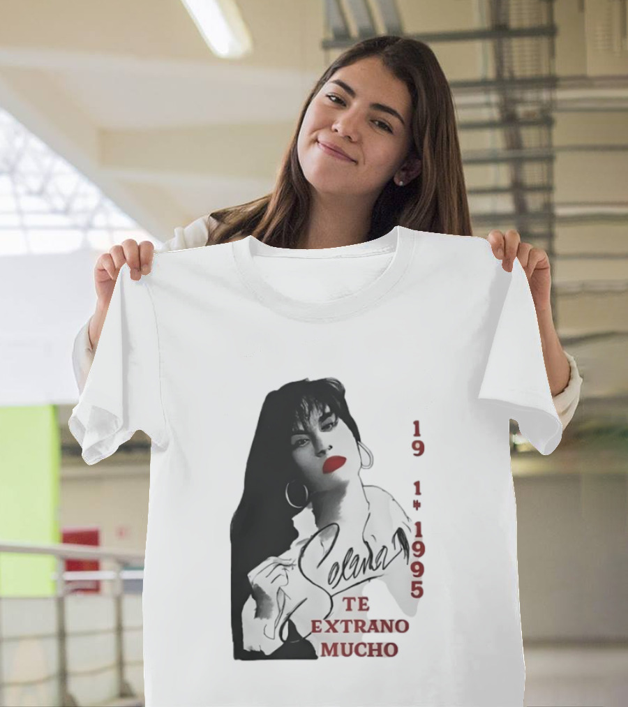 Selena Quintanilla 1971 1995 Te Extraño Mucho Black And White Elegance T-Shirt