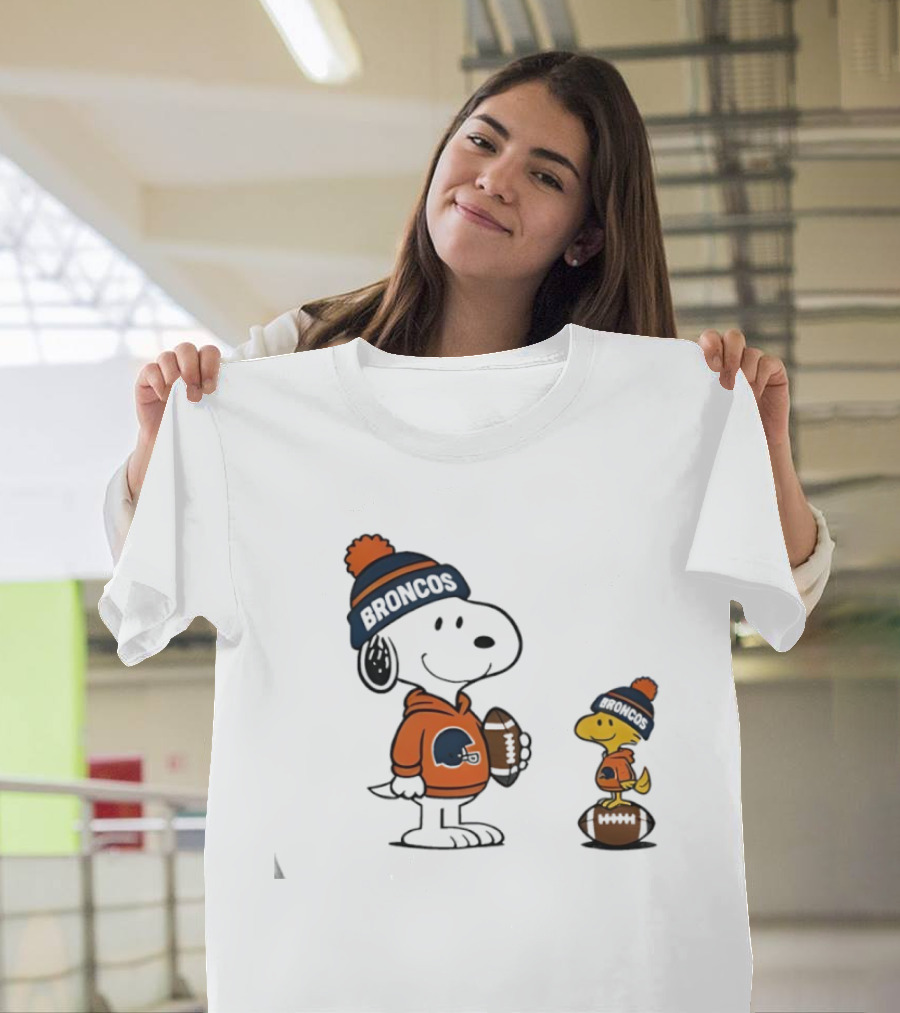Snoopy Woodstock Denver Broncos NFL Football Fans T-Shirt