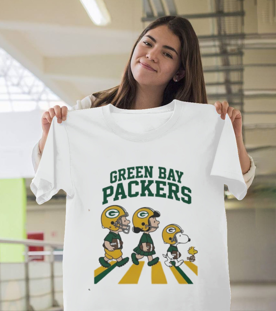 Green Bay Packers Peanuts Characters Abbey Road T-Shirt