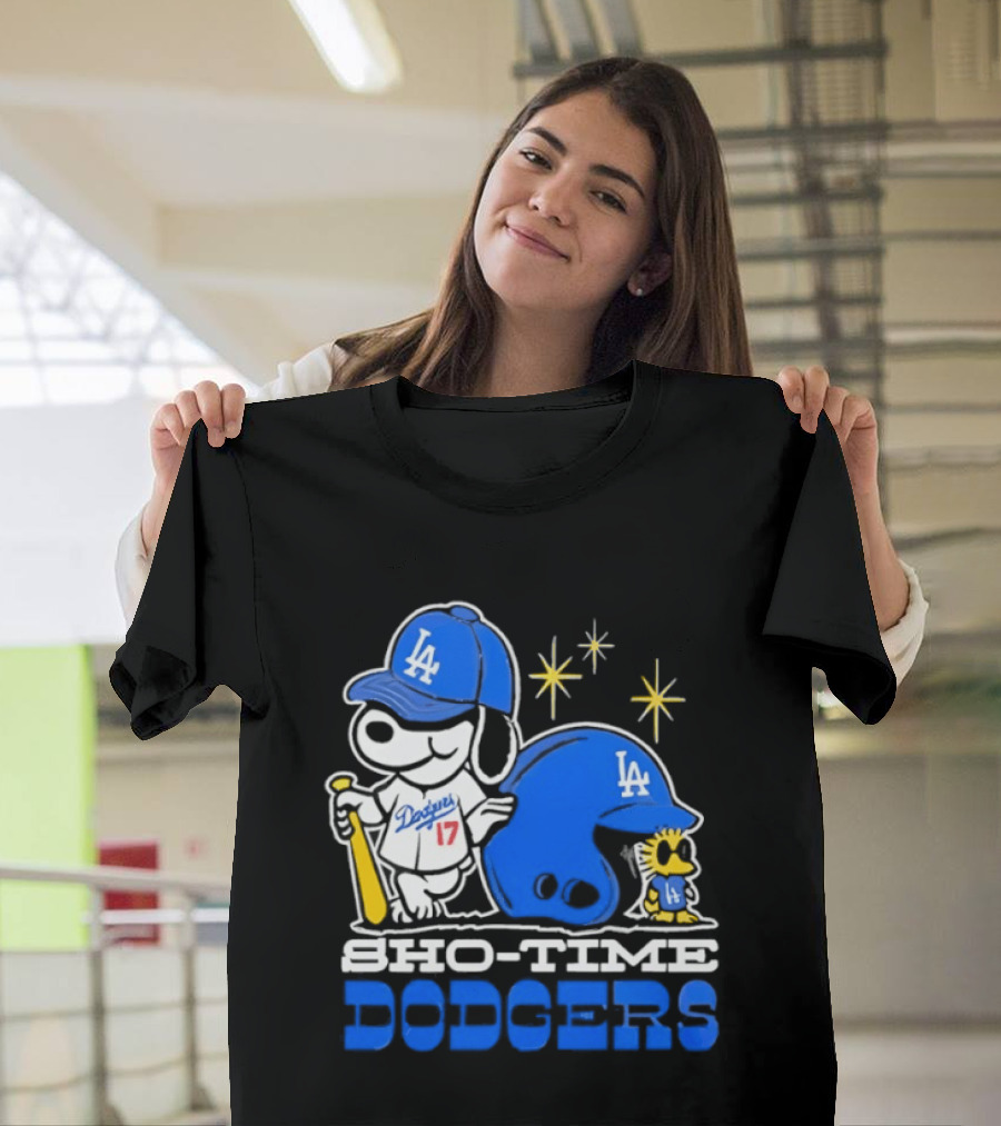 Los Angeles Dodgers Snoopy Show Time Baseball Fan Collectible T-Shirt