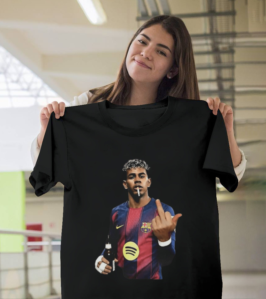 Lamine Yamal FC Barcelona Meme Middle Finger Gesture With Beer And Cigarette T-Shirt