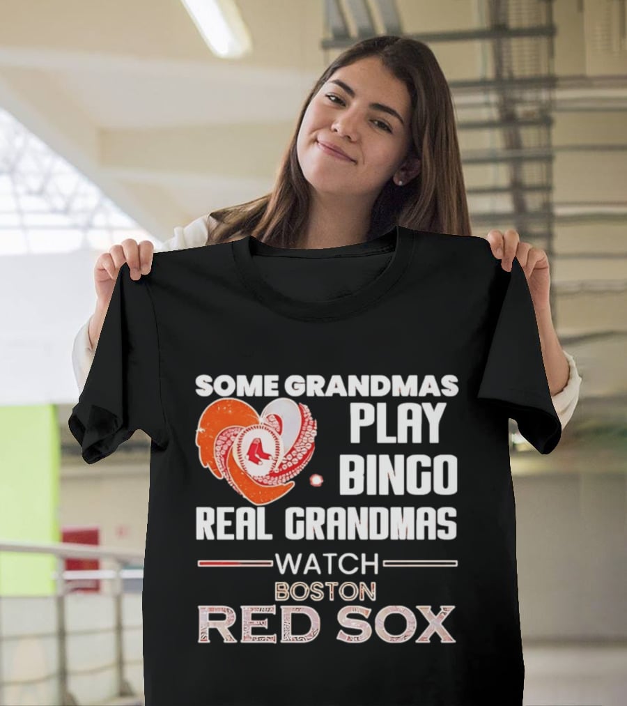 Some Grandmas Play Bingo Real Grandmas Boston Red Sox Diamond Heart Shape T-Shirt