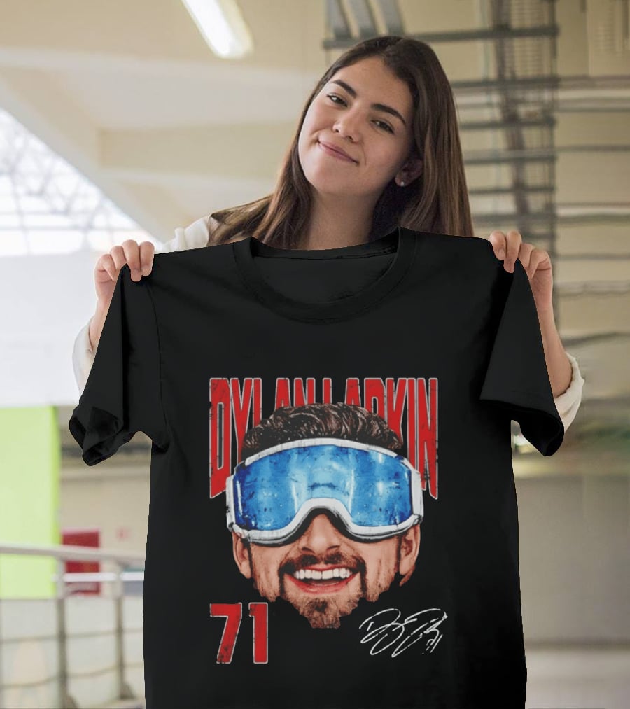Dylan Larkin 71 Detroit Red Wings Goggles Big Head T-Shirt