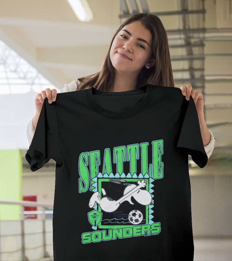 Peanuts Snoopy Seattle Sounders Soccer Collaboration T-Shirt