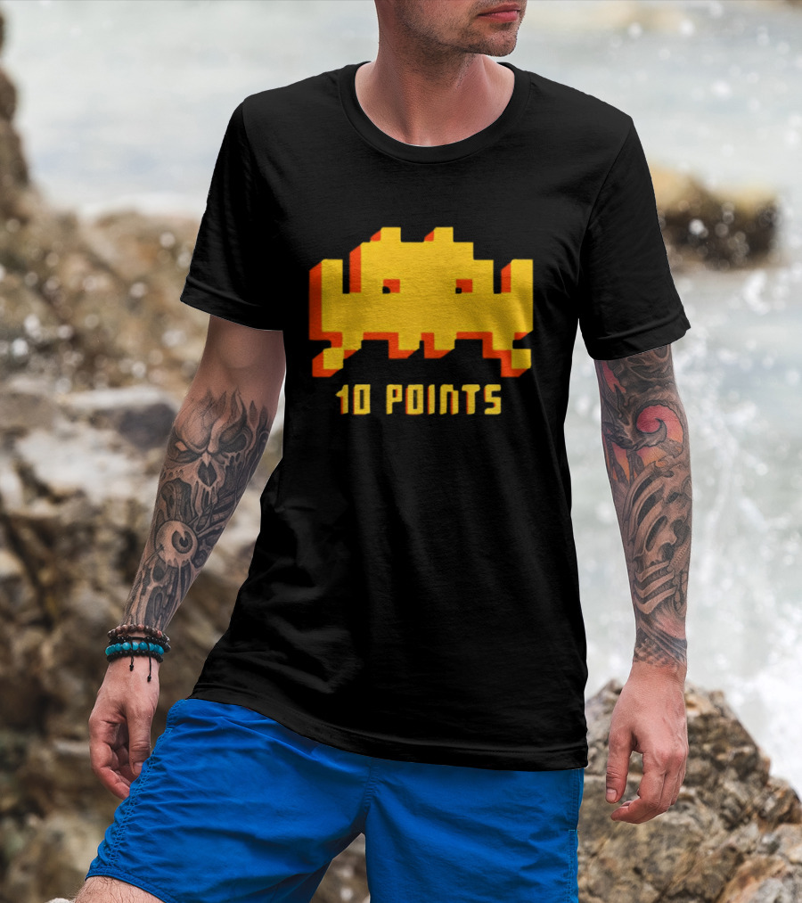 Roy IT Crowd Space Invader 10 Points Game Reference T-Shirt