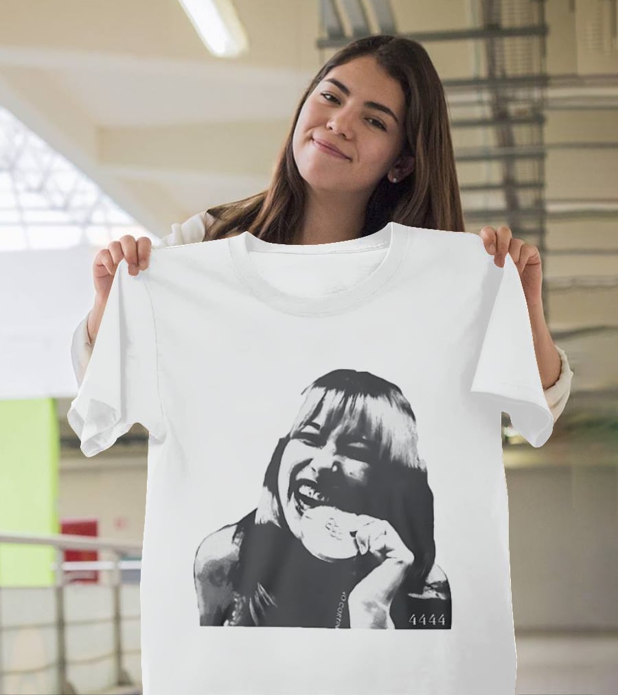 Alysa Liu Gold Medalist Joyful Celebration Halftone 4444 T-Shirt