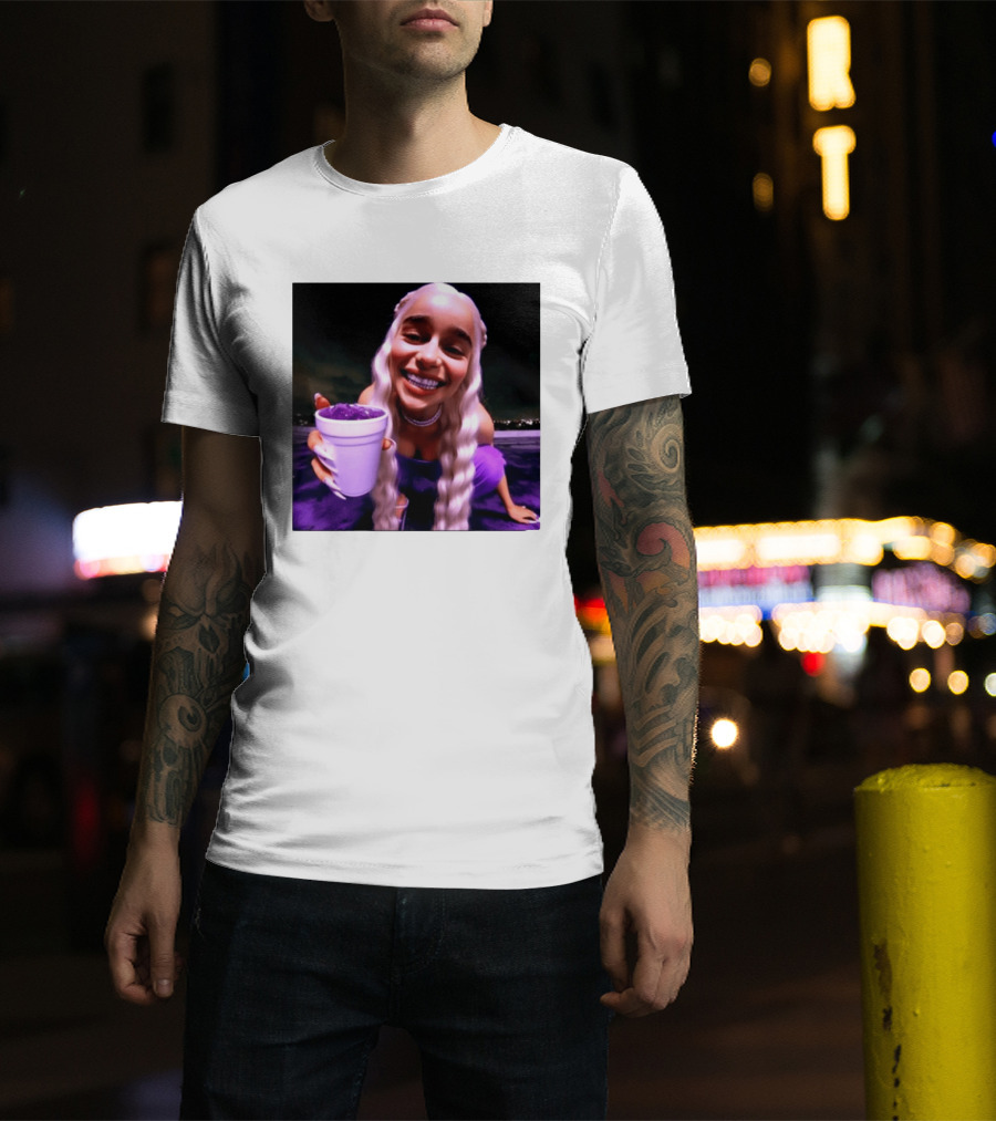 Emilia Clarke Purple Cup Queen Of Dragons Vibrant Smile T-Shirt