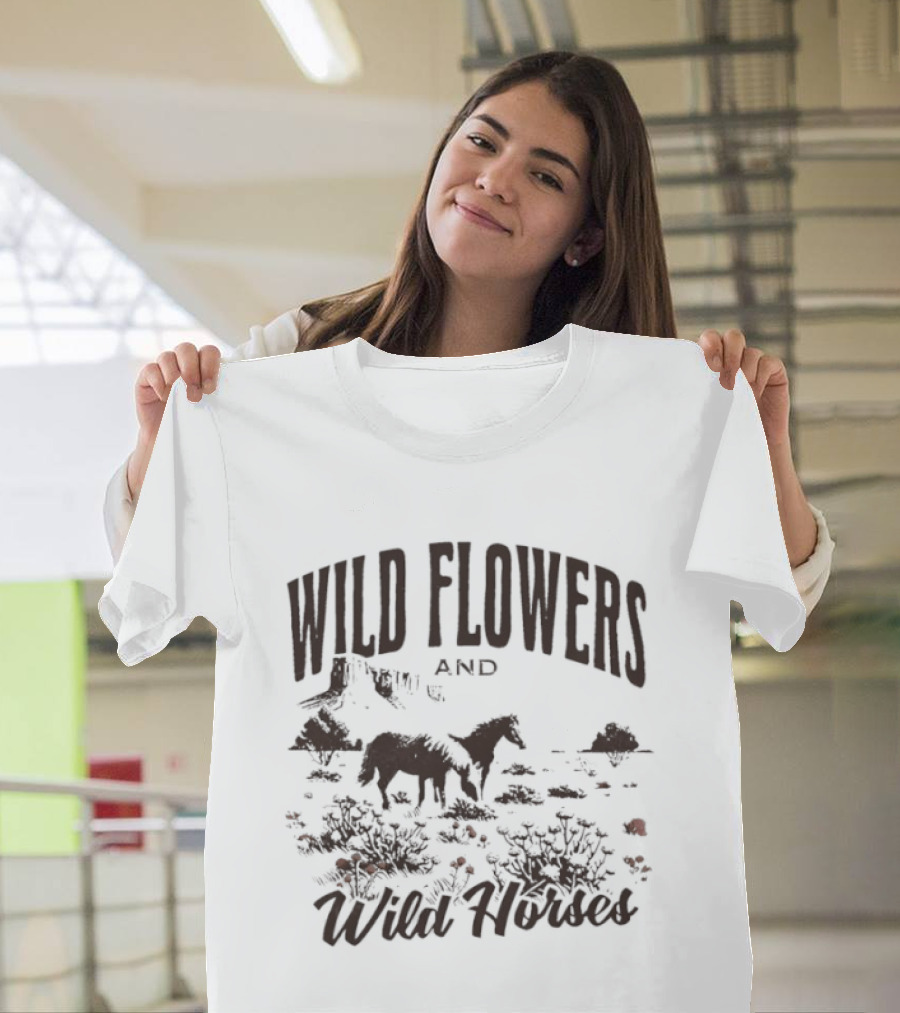 Wildflowers And Wild Horses Lainey Wilson T-Shirt
