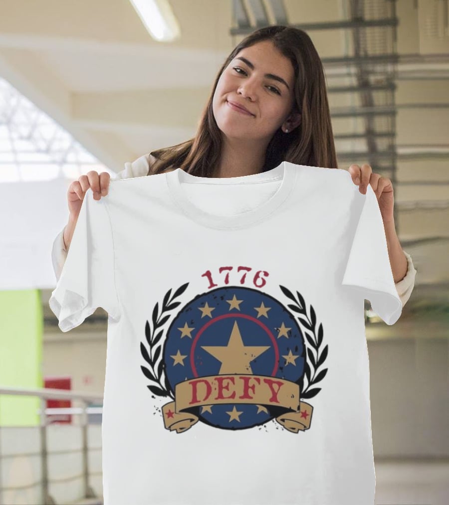 Defy 1776 Vintage Star Emblem With Laurel Wreath Anniversary 250th T-Shirt