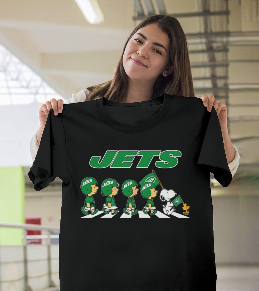 Peanuts New York Jets Snoopy Woodstock Football Abbey Road Parade T-Shirt