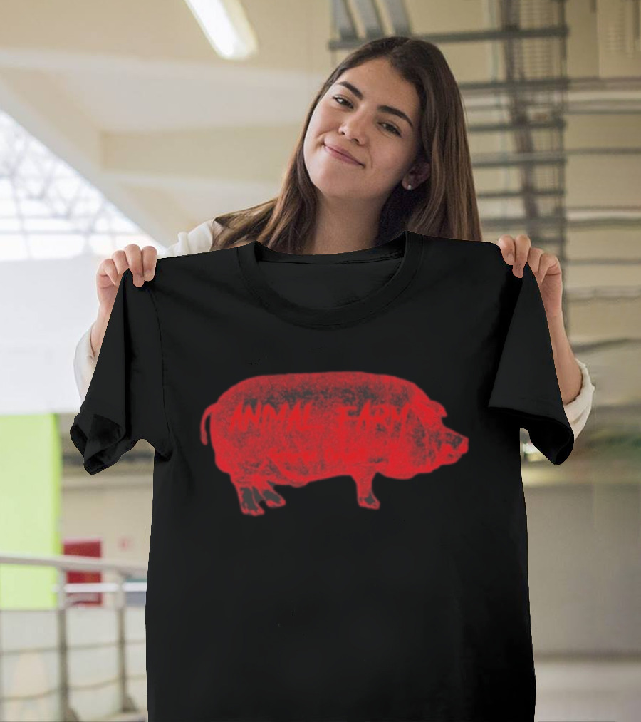 Animal Farm Pig Graphic Textured Red T-Shirt