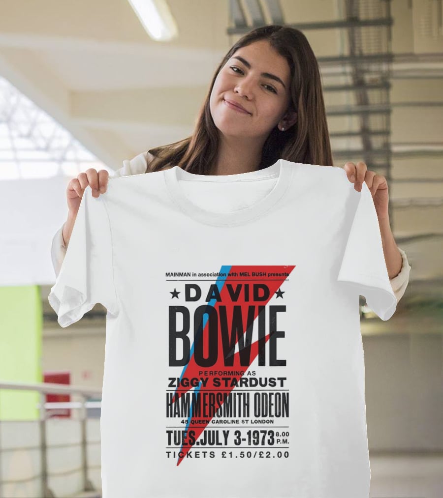 David Bowie Performing As Ziggy Stardust Hammersmith Odeon London July 3 1973 T-Shirt